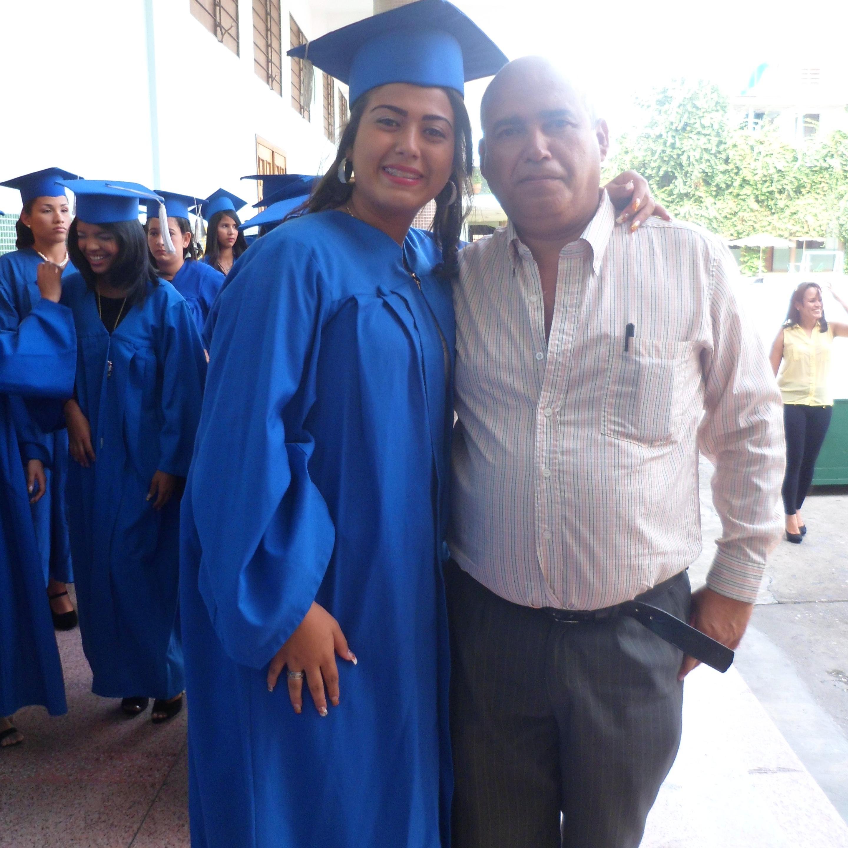 Que me falte todo menos Mi Madre.