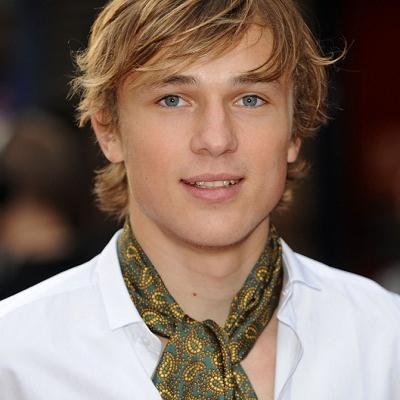 Son of Apollo. Big brother of @HalleIrwin. 15.