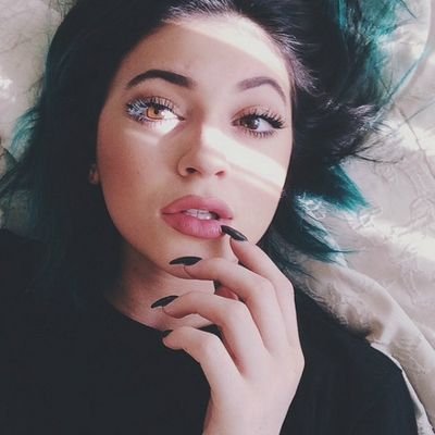 Kylie Jenner Actress/Model (rp) | Fucking hate fake bitches