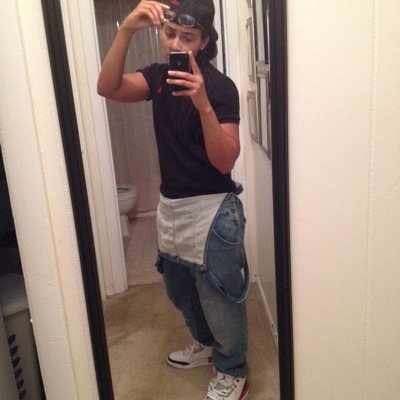 #TeamLesbian #TeamBisexual hit that follow button. Kik bichick704