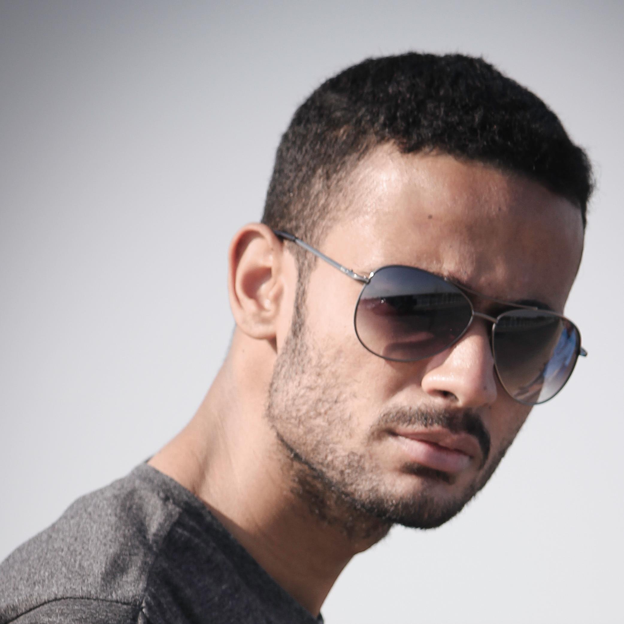 zohhbaloch's profile picture. i am just simple with no dimple.