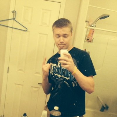 mikeybarnett97's profile picture. 