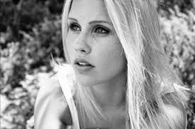 Once I was an extraordinary half Time Lady.That is until i was  bitten by a vampire. The love of my life is @VampireBrendon and our daughter is Scarlett (Rp)