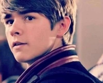 I was cursed by an Evil Warlock, but my love @BenevolentTheif saved me and woke me. 16 years old. [CP&BT|OUAT|AU|RP|Wattpad|Royal|OC]