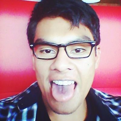 Estudiante Universitario, Amante de la música, paz y tranquilo, cero preocupaciones, pasta mi comida favorita y el azul me representa!! Zr.