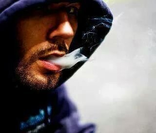 أحٌدِهِمَ يِّتّجِوِلَ فِّيِّ شٍوِأّرعٌ ذّأّګرتّيِّ 
وِلَمَ تَّّستّطّيِّعٌ شٍرطّةّ أّلَنَِّسيِّأّنِ أّمََّسأّأّأّأّأّأّګهِ