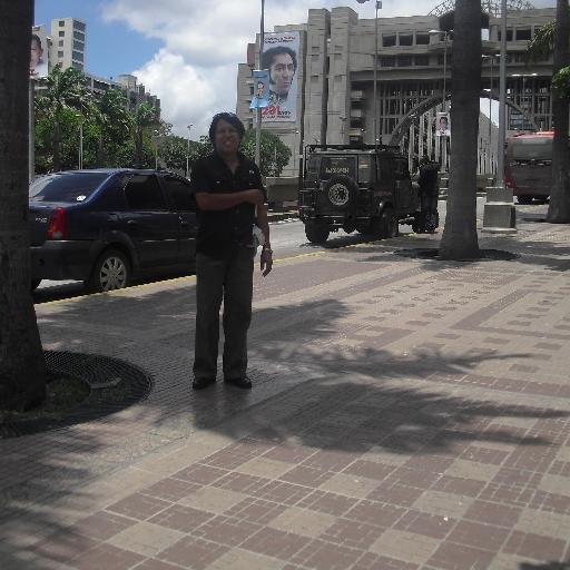 Nativo de Upata, Peluquero con 13a en el Ramo.Catolico practicante,Temeroso de Dios..Activista en ONG AGVID q Defiende Derechos de Personas q viven con VIH/Sida
