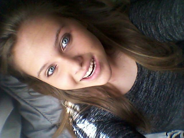 cristal_smit's profile picture. I'm a very happy person, and tweeting my thoughts in 140 characters or less..feel free to retweet or favourite my tweets that you like! :) and follow me!!!☆