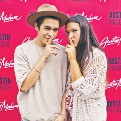 tweet me your pictures with austin :)