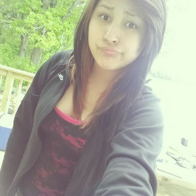 Names Taylor, but shit, I can't write about myself in 160 characters. Just press that thing that says 'follow' ♥ thanks.