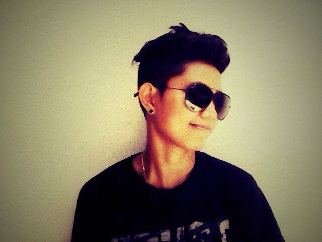 Twiter baruu msih sepi tu wajar :)(
