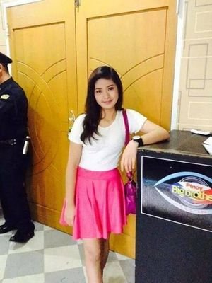 No one said life would be easy, they just promised it would get better✌ || Loisa's sister || Follow me i'll follow back ||