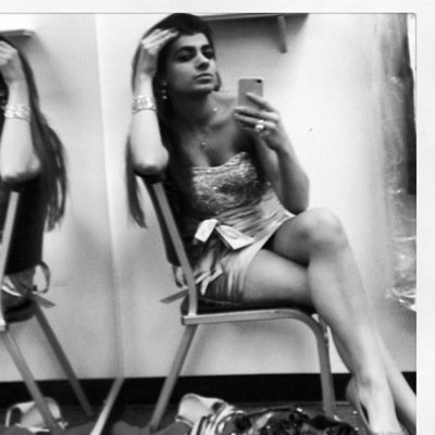 jooleempee's profile picture. my life is complete with the Bible, prayer, bright lipstick, the sound of music, red wine & funny stuff......