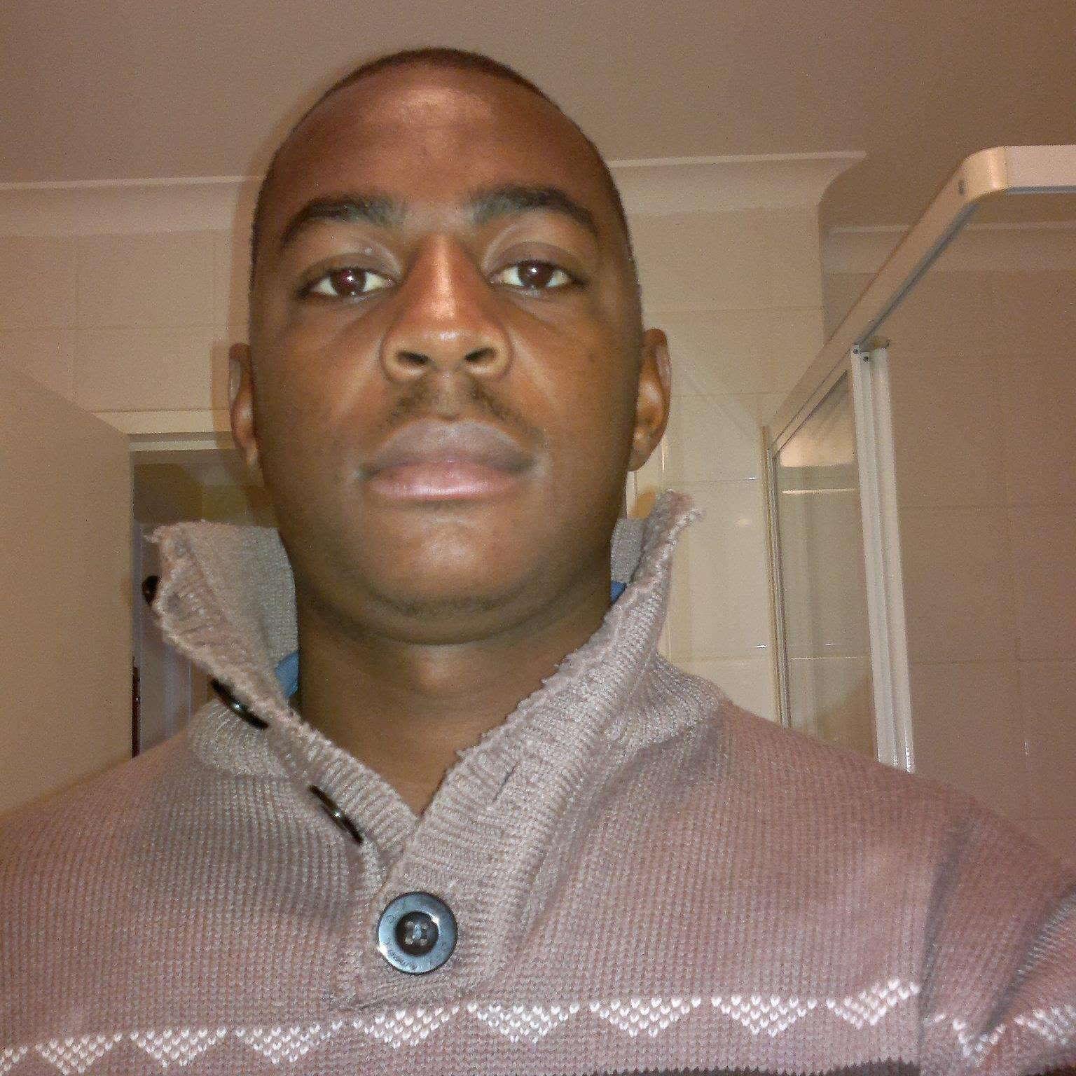 Mfango12's profile picture. 