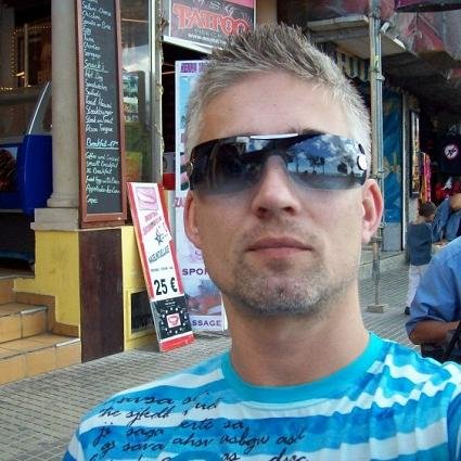 Lover of women, I am the AVI so i'm a GUY!! Chiver, former dancer and I love posting and RT photos ,feel free to ask me anything. I don't own any girl photos