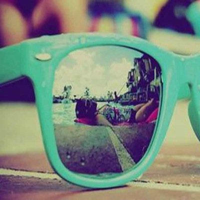 You follow me I will follow back and my goal is to reach 400 followers!!