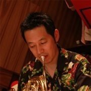 少々ホルンを吹きます。