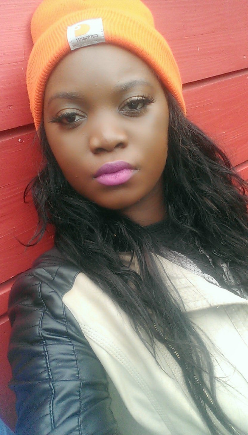 [Ornella 19 ans, 1m66, Singer, && BaddChick]  IG : Neelly_B