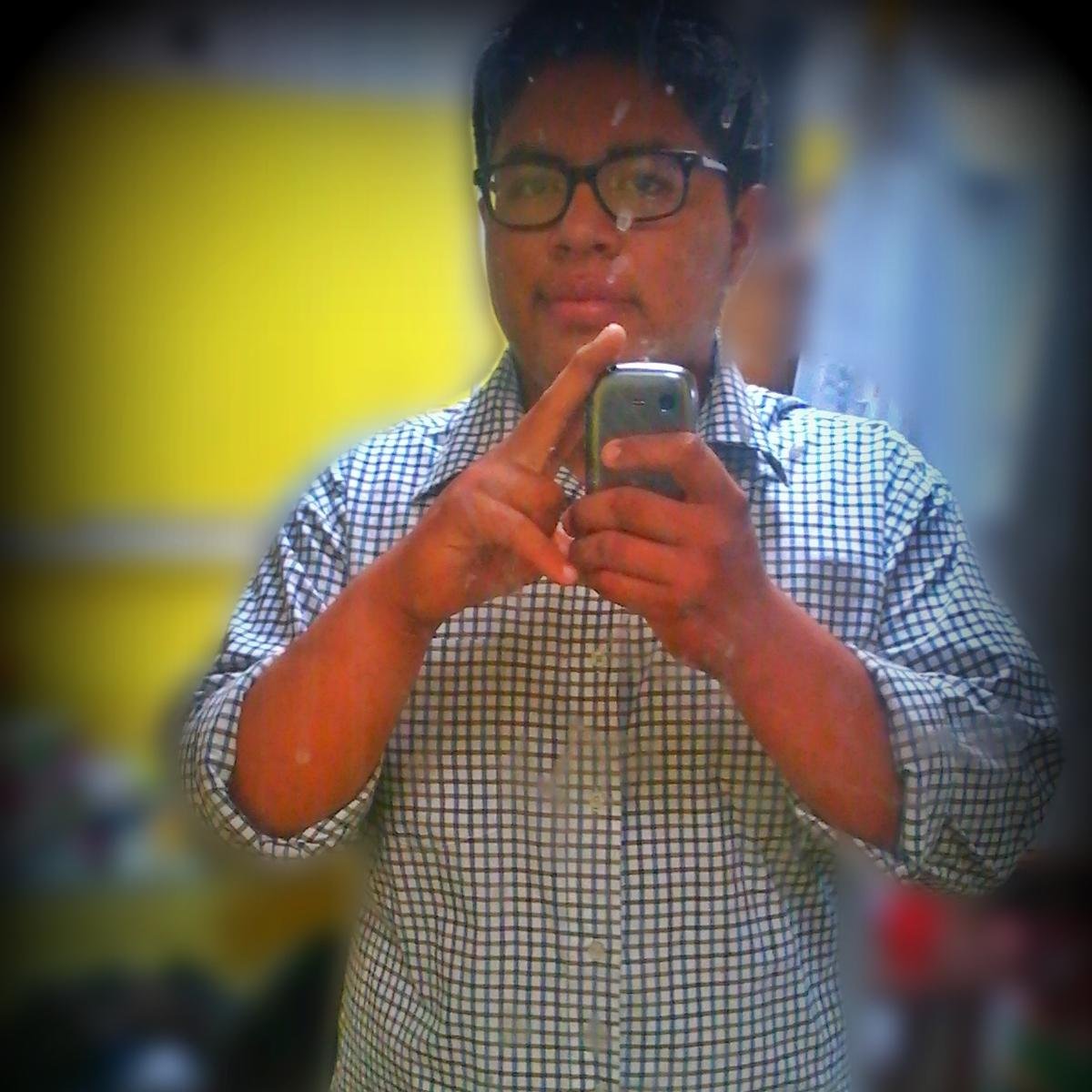 SamuelVelaPand's profile picture. Soy un ChicO Divertido, Extrovertido y de buenos Sentimientos :)