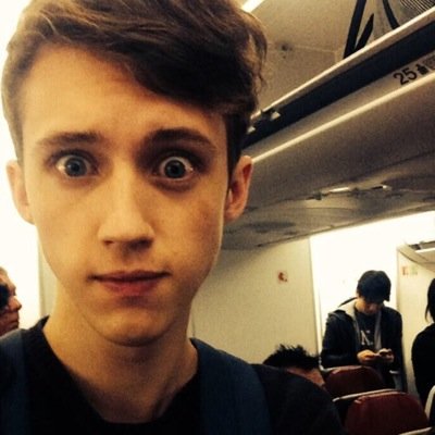 free follow from @troyesfab have a nice day i hope you get noticed by your fave