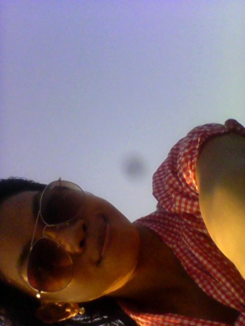 thulniethul's profile picture. followback just mention :* ;)