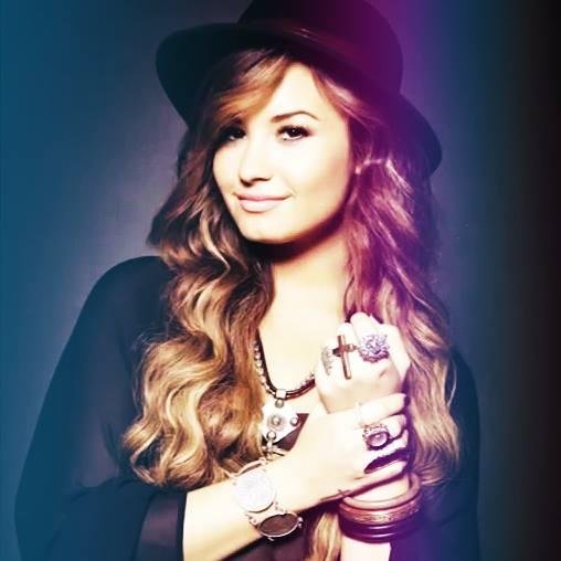mypr1deddl's profile picture. [lovatic´s voice] Odeio aqueles ídolos que colocam suspense nos fãs e não conta oq é de uma vez, ainda bem que sou fã da Demi Lovato -.-