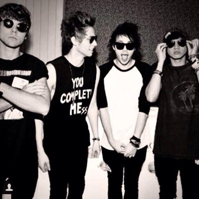 Hey people! As you can tell by the name I am a shipping account! If you send me a selfie I'll ship you with a member of One Direction and 5SOS ♡