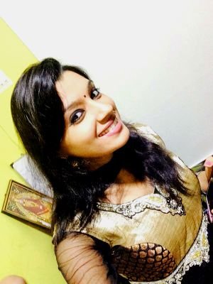 pet lover. Foodie. Fun loving. Event manager. Music addict.