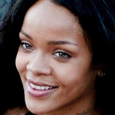 Dat rihanna reign wont let up these aint jus words its a way of life! its fentyzone!