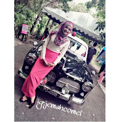 JemahComell's profile picture. ♥J E M A H  C H O M E L♥ #HijabCore                   S I T I  N U R H A L I Z A  B T  A L I  Z A H A R   S I N G L E      WECHAT:anje_25