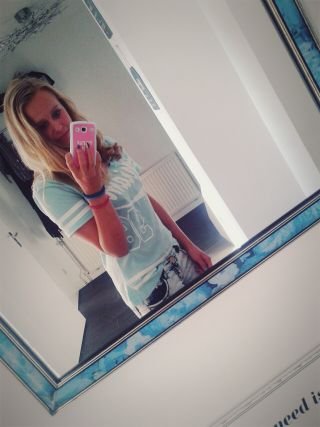 i'm just a 4TEEN old girl