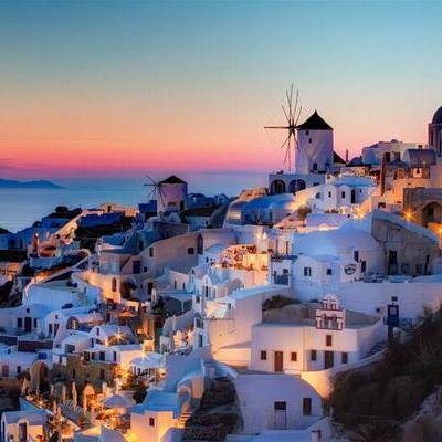 Hi everyone.
Follow me for the Best Quotes and Pictures, you won't regret it. 
Retweet and favorite my tweets if you like them ♡