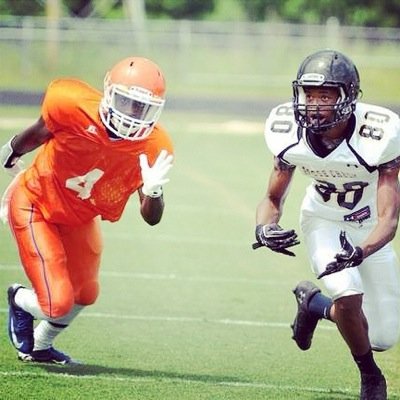 #16 #God first #Football and Track for GC #Love to eat #Follow me and I'll follow back! #Snapchat @Martintyriq #wide receiver #80 for GC