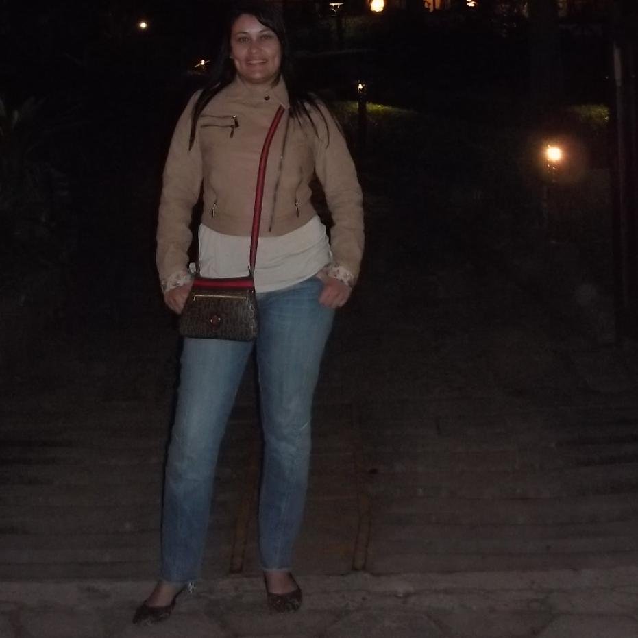 AliniSSalgado's profile picture. 