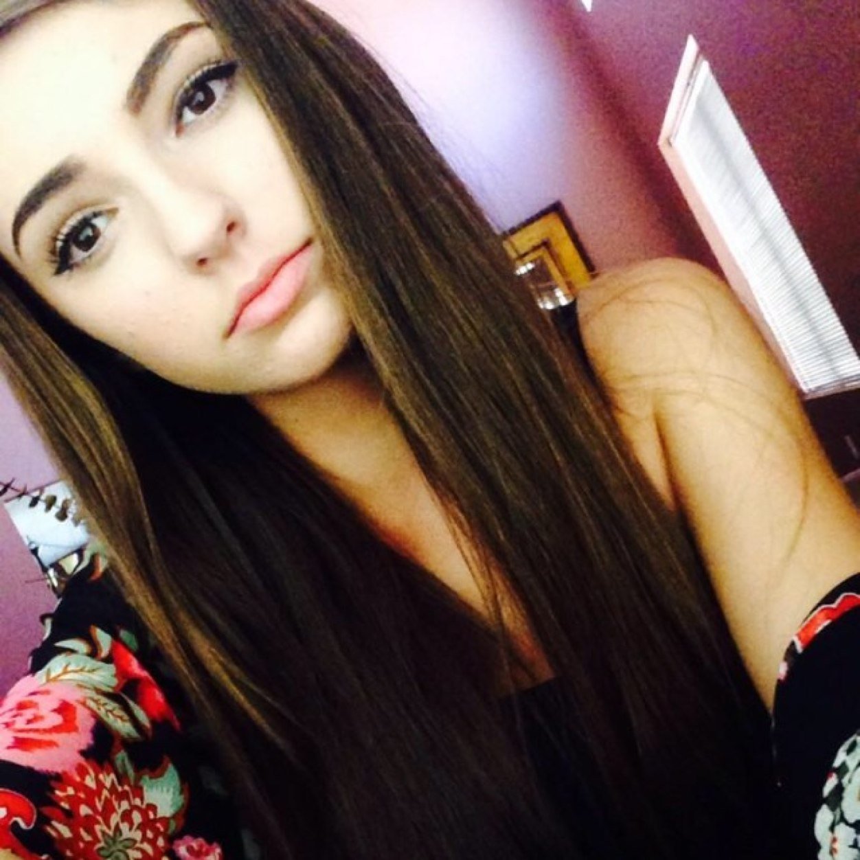 Hey hey love gaming sims3/minecraft