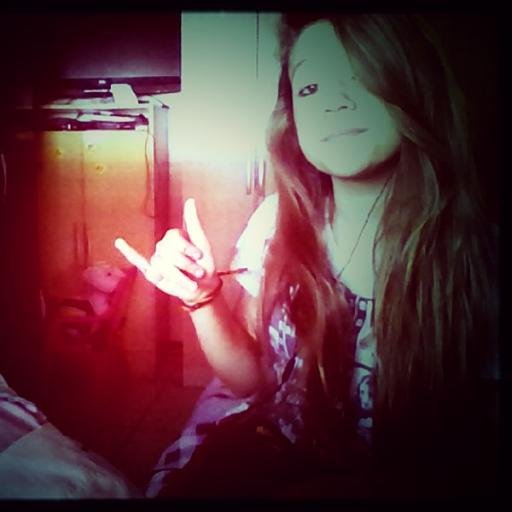 Ooia..Naiaa.Euu acabei de me apaixonaar u.u'
@CastanheiraMy
:3 Dreams 3