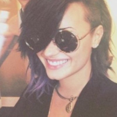You are beautiful, no matter what they say. @colorfulovato is my main hoe.