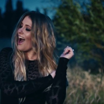 The first official fan account from Denmark for @EllaHenderson. #XFactor2012 #ChapterOne