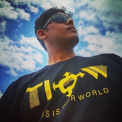 Fr4zier's profile picture. | Biking | Beaches | Mountains | Music | Digital Marketing |