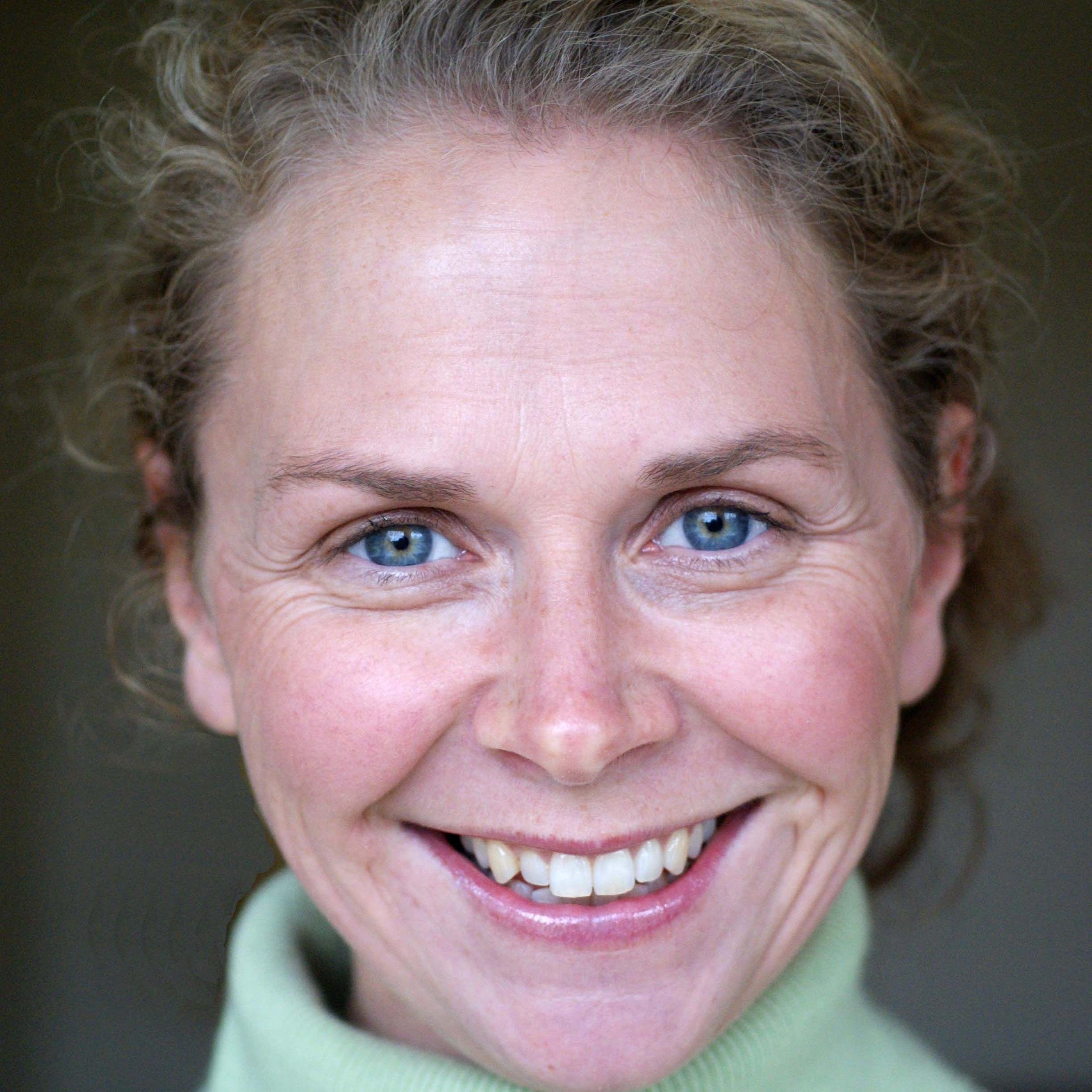 cathrileyhealth's profile picture. 