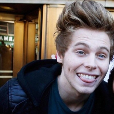 Free follow from @lukeeatspoop