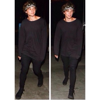 FREE FOLLOW FROM @lukeohhemmings PLEASE FOLLOW HER BACK!