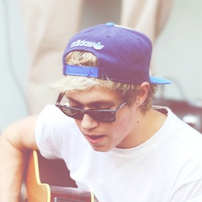 LolreadbioX's profile picture. This is a free follow so pls follow @patrixgomex ily beautiful❤️