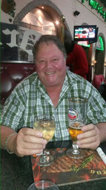 Ek is n enkeling sonder n vaste woon adres!
