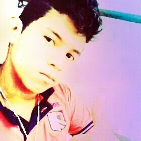 •Abααiixo dє Dєus E αciimα dos tяouxαs.