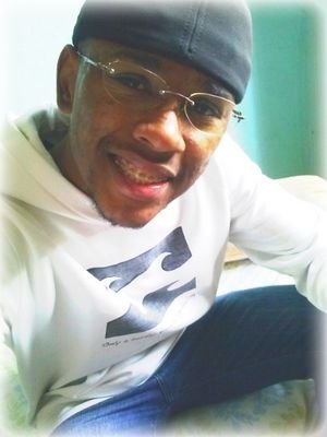 Quando eu morrer,, não quero vela nem pranto,, quero um caixão em preto e branco,, com a bandeira do meu Coringão . . . ♪* s2