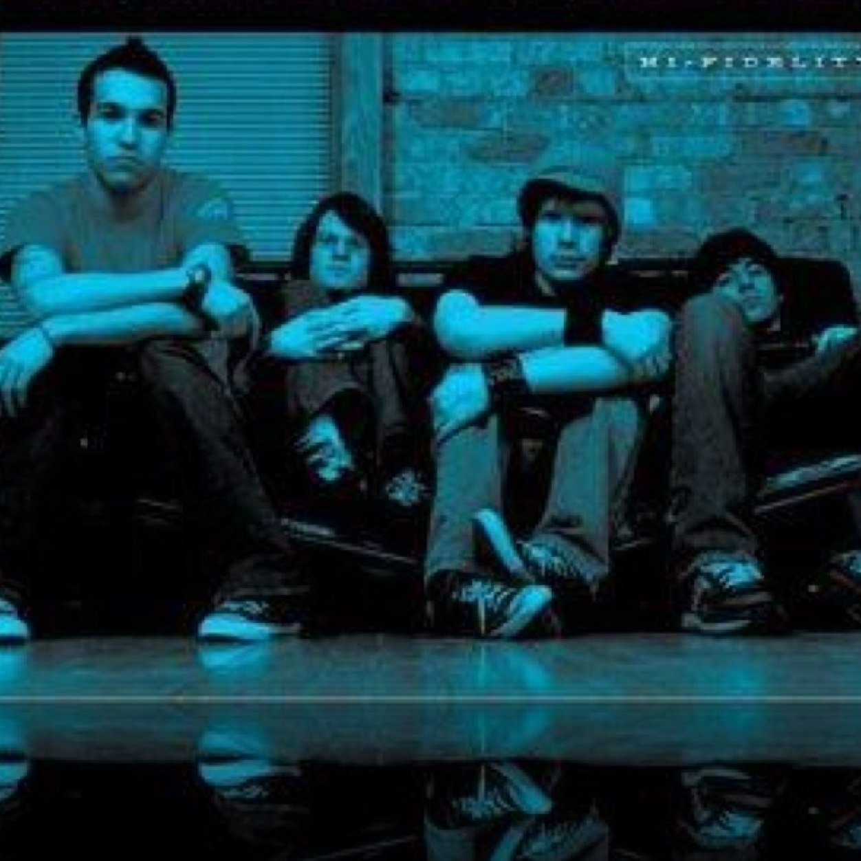 New Account. Huge fall out boy fan. Pete, You're hot.