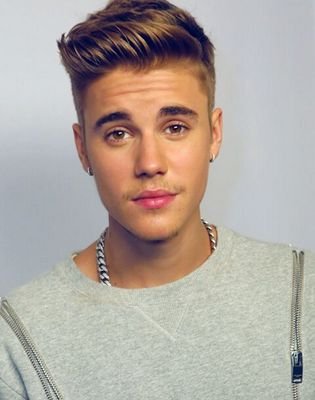 E só de pensar em te perder por um segundo, eu ja sei que isso é o fim do mundo. 6 anos❤ Eu te amo mais que tudo! @justinbieber