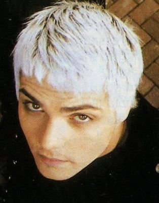 halo_gee's profile picture. And at the end of the world, I'll remember to bring you flowers.