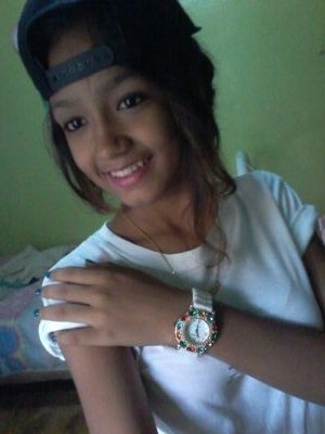 ♥♥no pierdo mi tiempo odiando  a los que me odian me la paso queriendo a los qe me quieren ♥♥